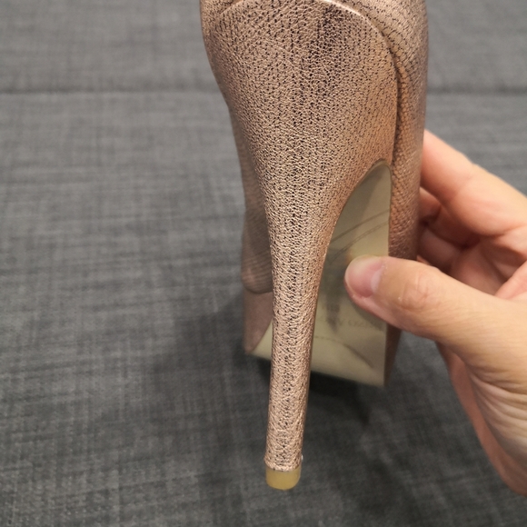 Enzo Angiolini Rose Gold High Heels - Picture 6 of 8